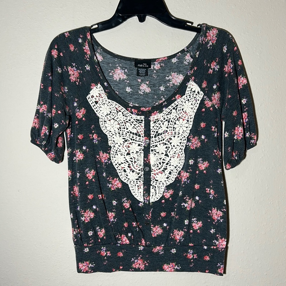 Floral Rue 21 Top